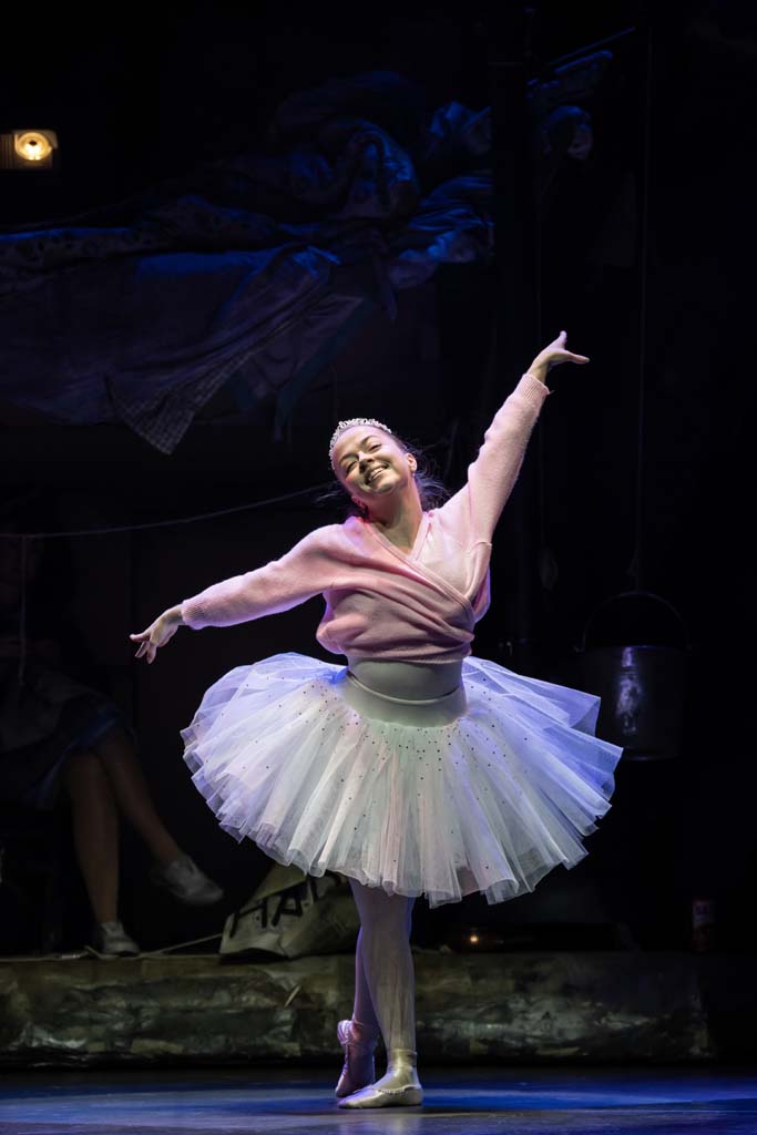 CHARLIE AND THE CHOCOLATE FACTORY